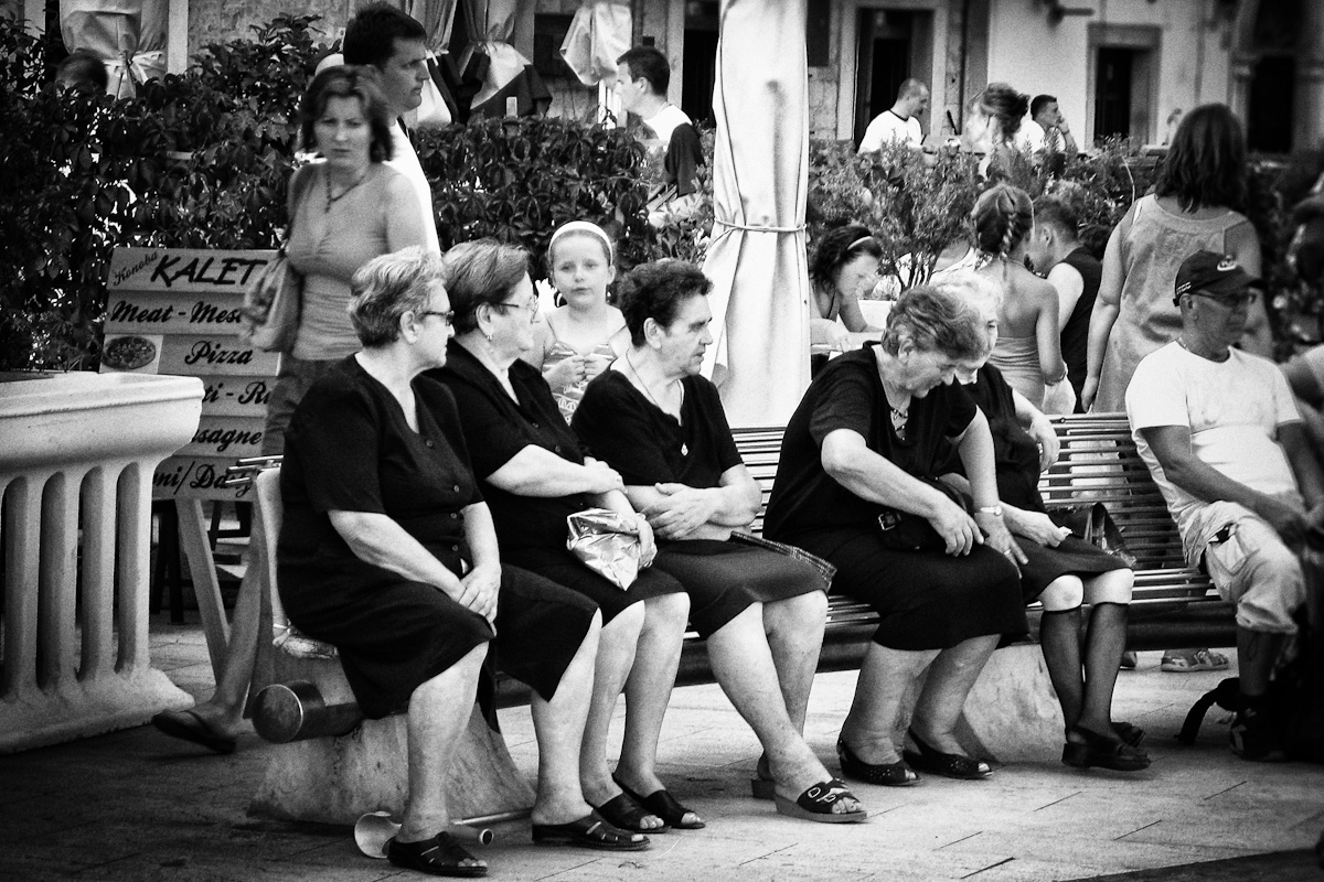 Yuri Evangelista - Street Photography - Mourning