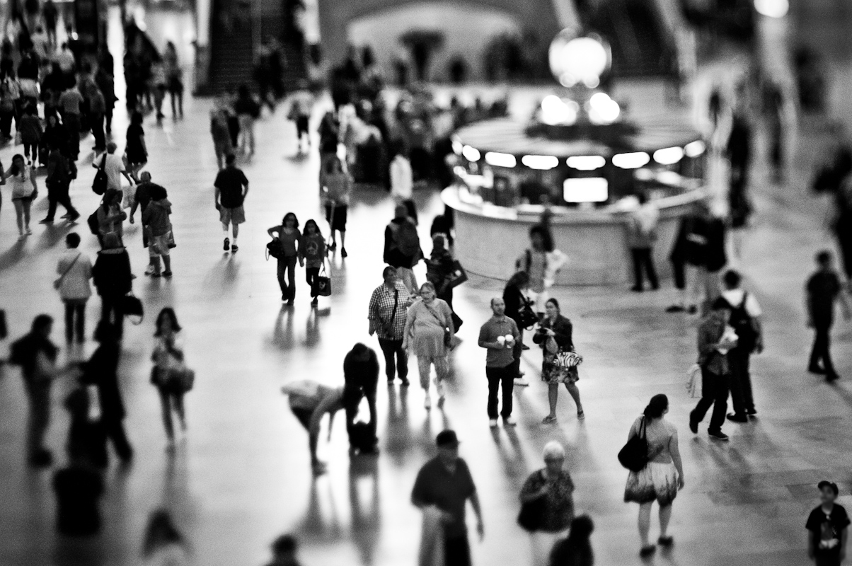 Yuri Evangelista - Street Photography - the station