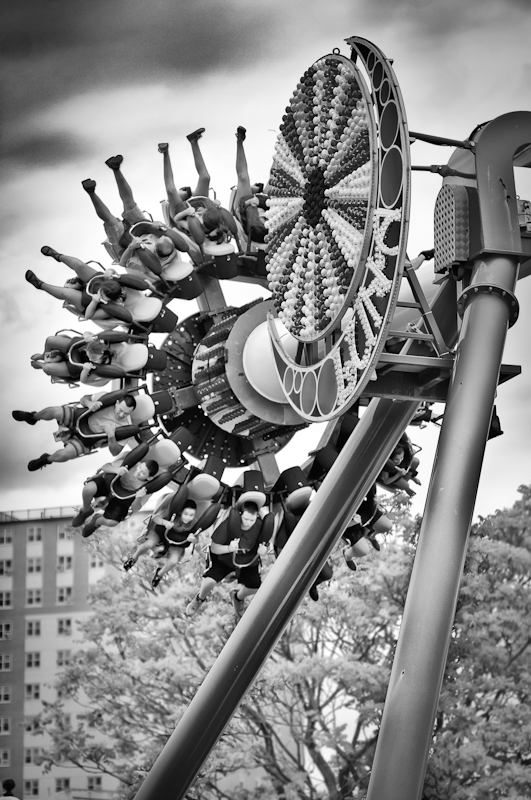 Yuri Evangelista - Street Photography - wheeee!