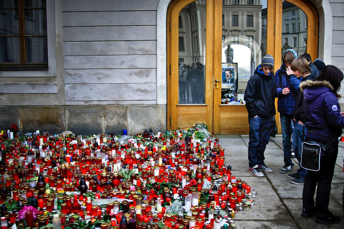 Yuri Evangelista - Street Photography - A farewell to Havel