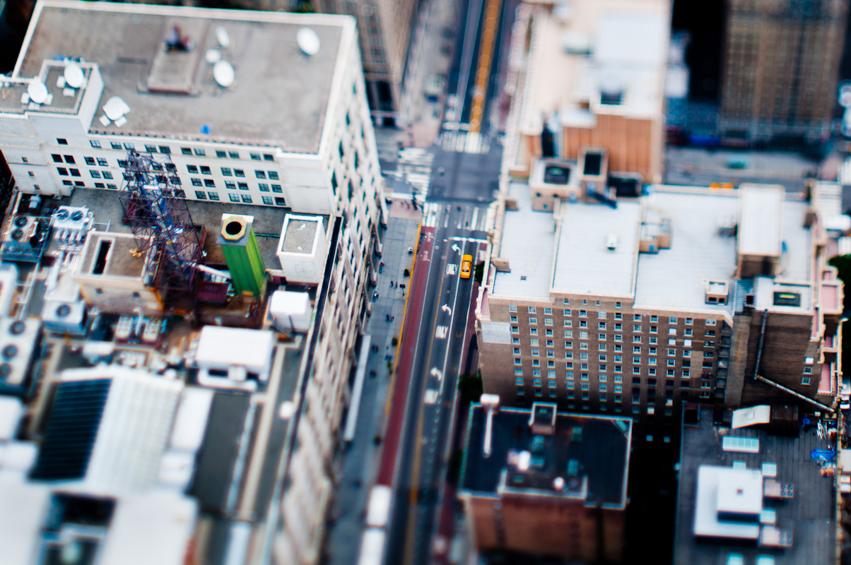 Yuri Evangelista - Street Photography - a yellow cab