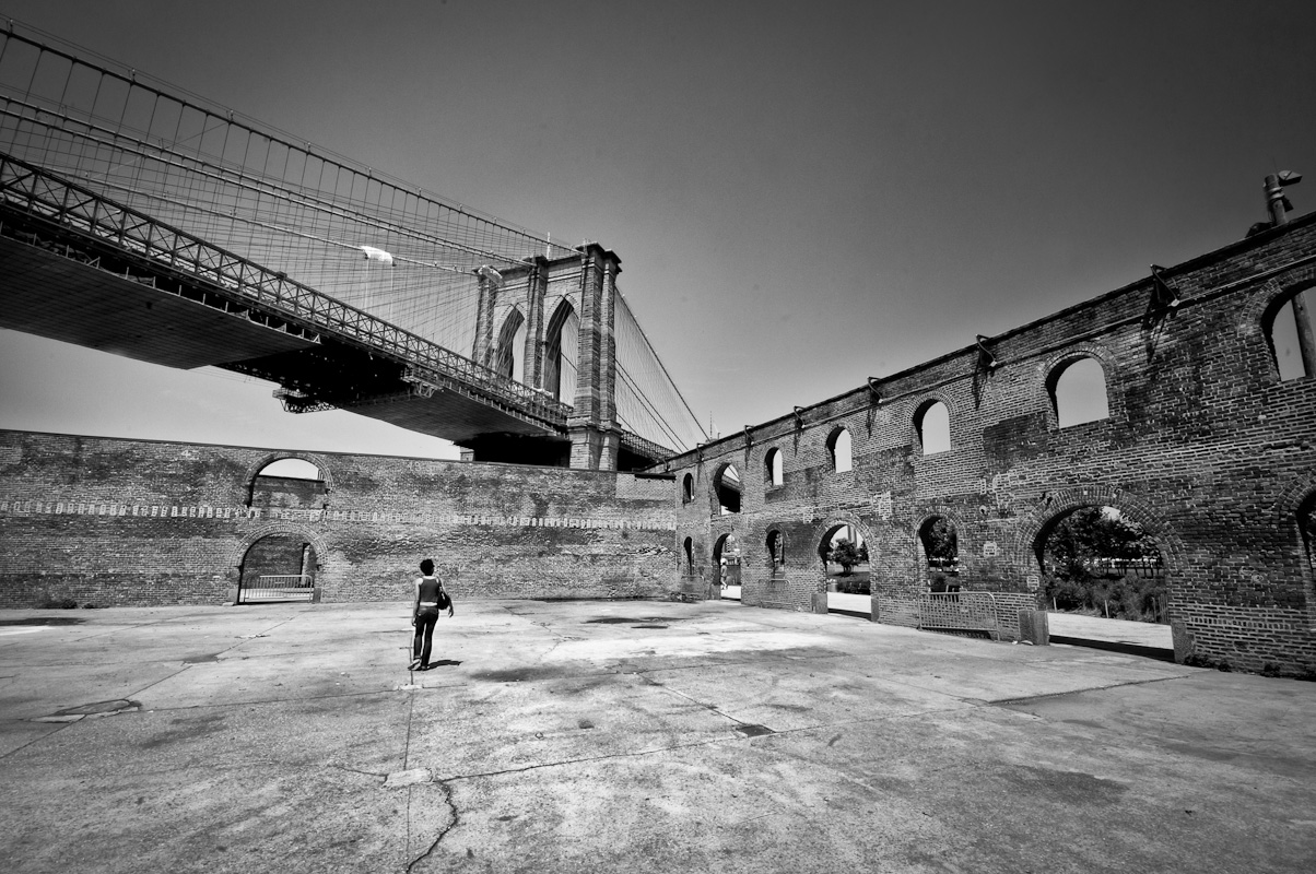 Yuri Evangelista - Street Photography - Roofless