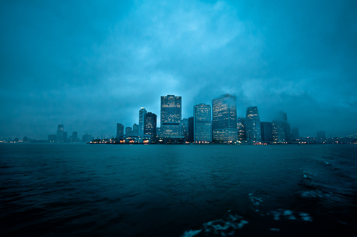 Yuri Evangelista - Street Photography - blue